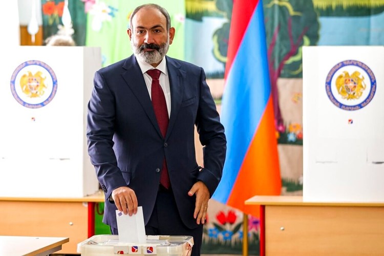 دام برس : دام برس | نيكول باشينيان يعلن فوزة بالانتخابات التشريعية الأرمينية.. وروبرت كوتشاريان يعترض